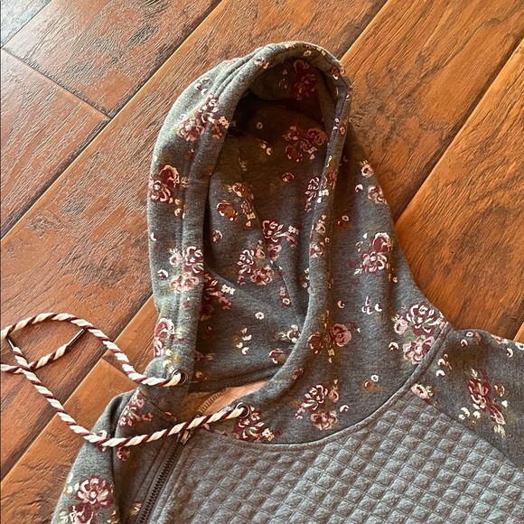 Maurice Gray Quilted Hoodie with Floral Sleeves - Size Small - Picture 2 of 7